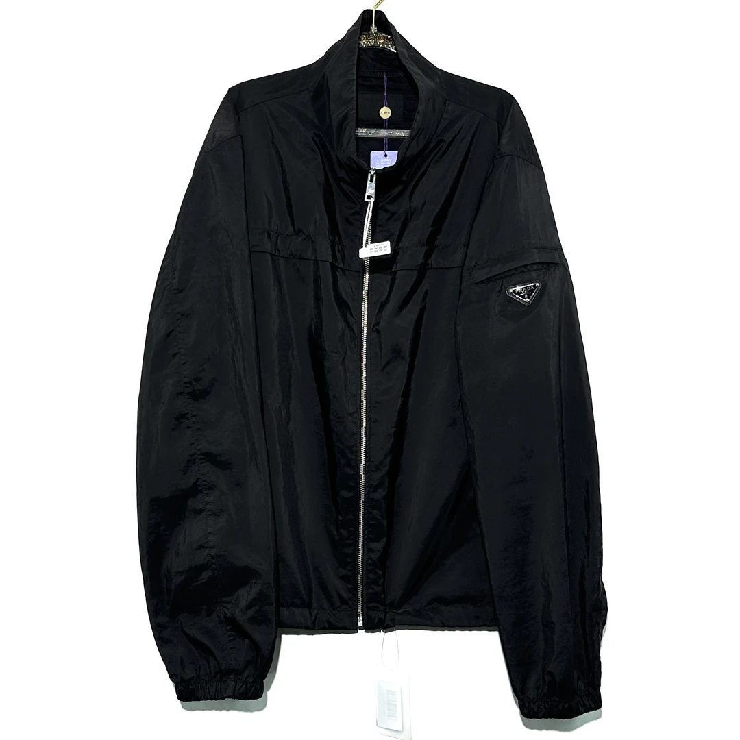 99新 Prada/普拉达 54码 三角钢标黑色冲锋衣外套 0675