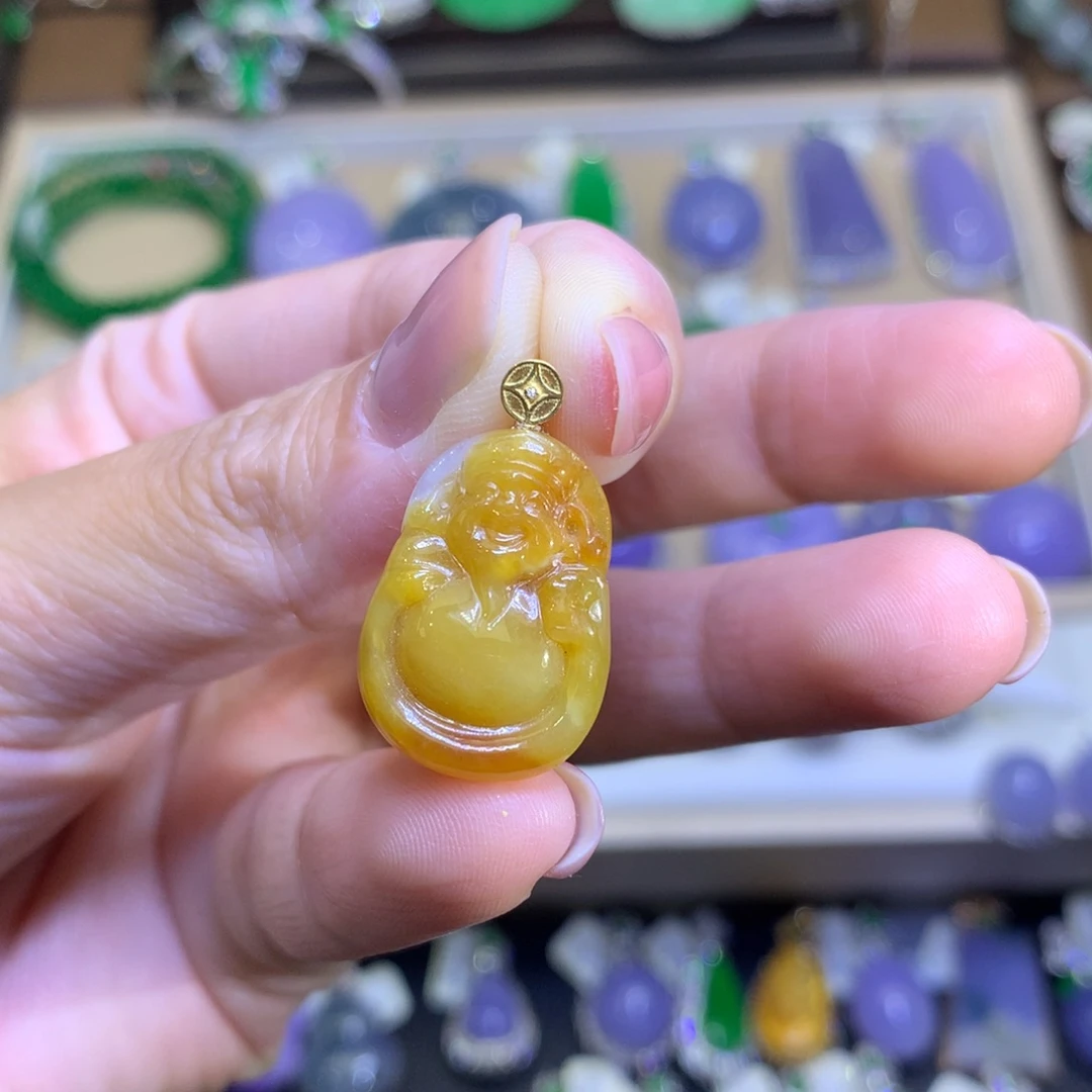 翡翠18K金镶嵌颈饰翡翠