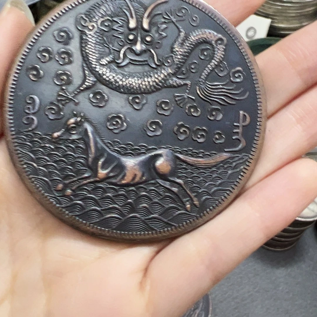 金属复古风格摆件