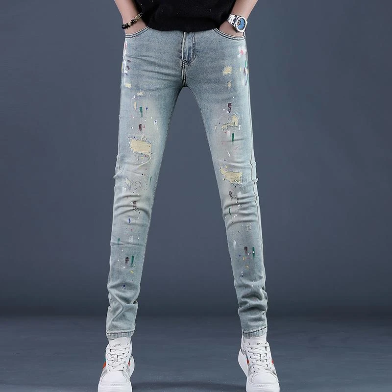 春季2025年高端新款印花破洞牛仔裤男士修身休闲潮牌蓝色小脚裤潮