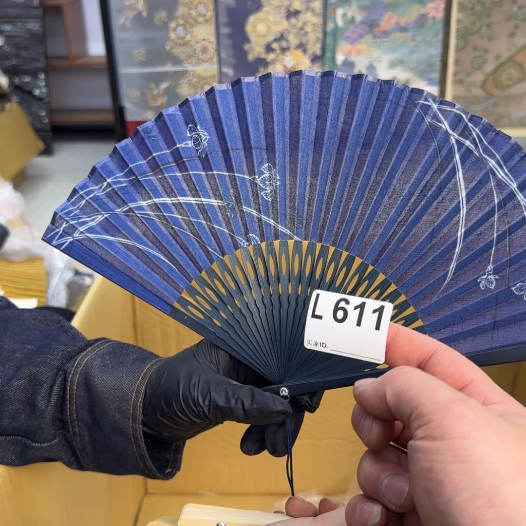 蚕丝风*?摸摸哦哦可口可乐可口可乐咯