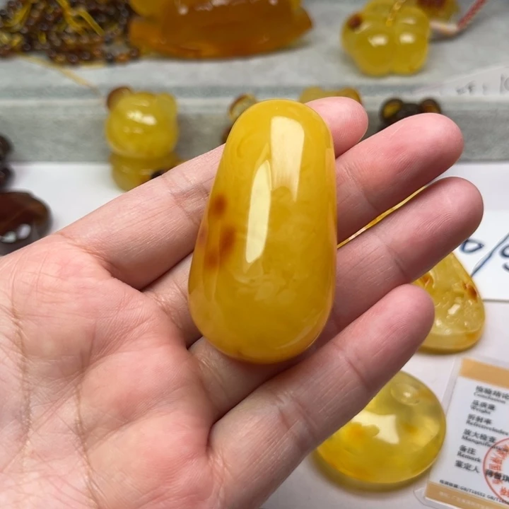 琥珀颈饰未镶嵌琥珀蜜蜡