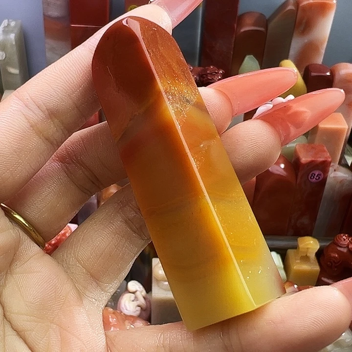 白***刻寿山石印石480号红色巧头