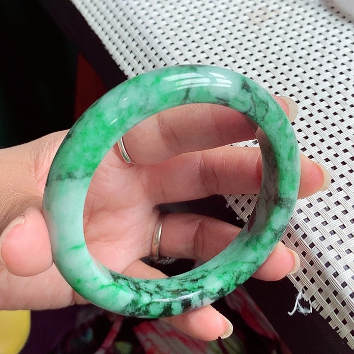 翡翠未镶嵌手镯翡翠