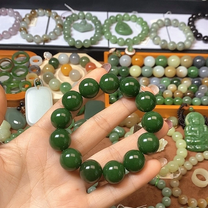 手链未镶嵌和田玉（碧玉）