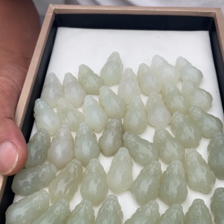 和田玉未镶嵌颈饰多样性发货，发其一