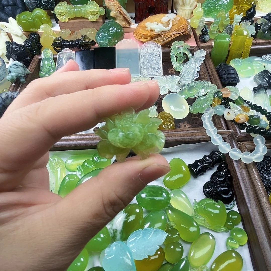 未镶嵌岫玉吊坠(不含链)