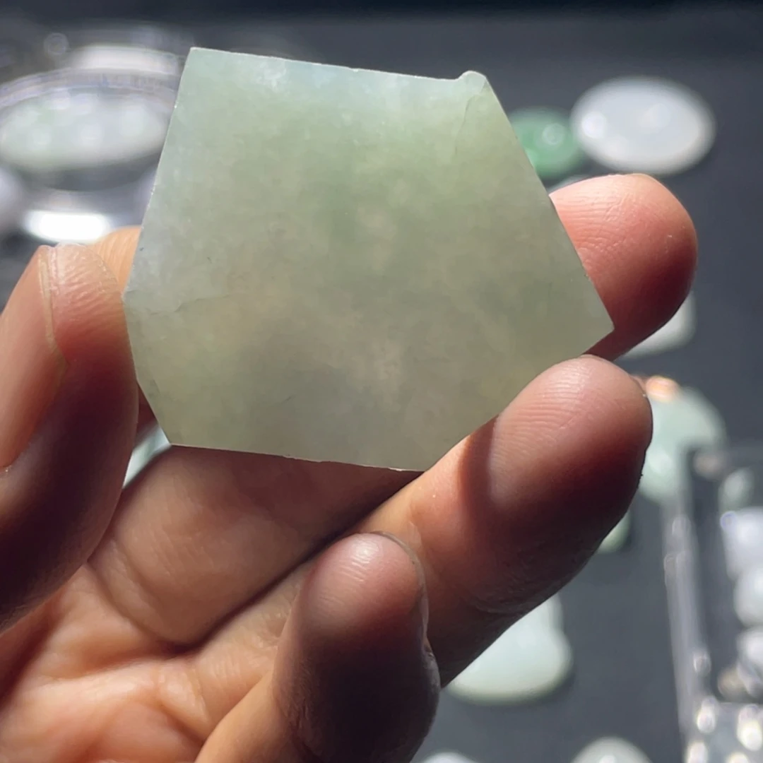 定制翡翠未镶嵌粿石定制