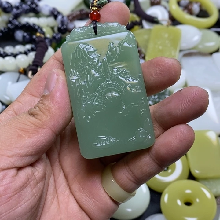 和田玉未镶嵌颈饰