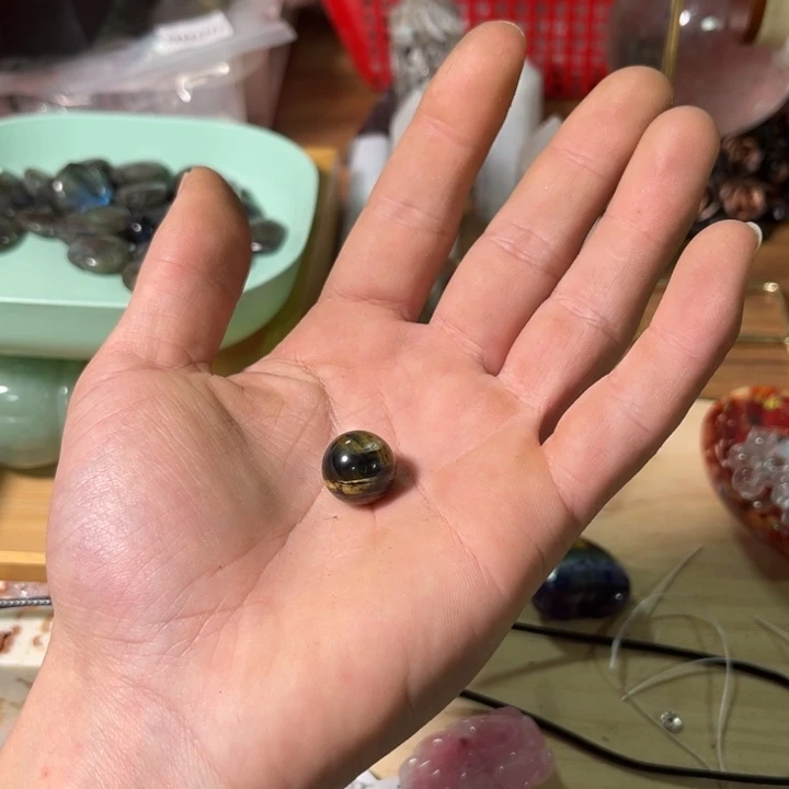 水晶B68未镶嵌陈***柱虎眼珠