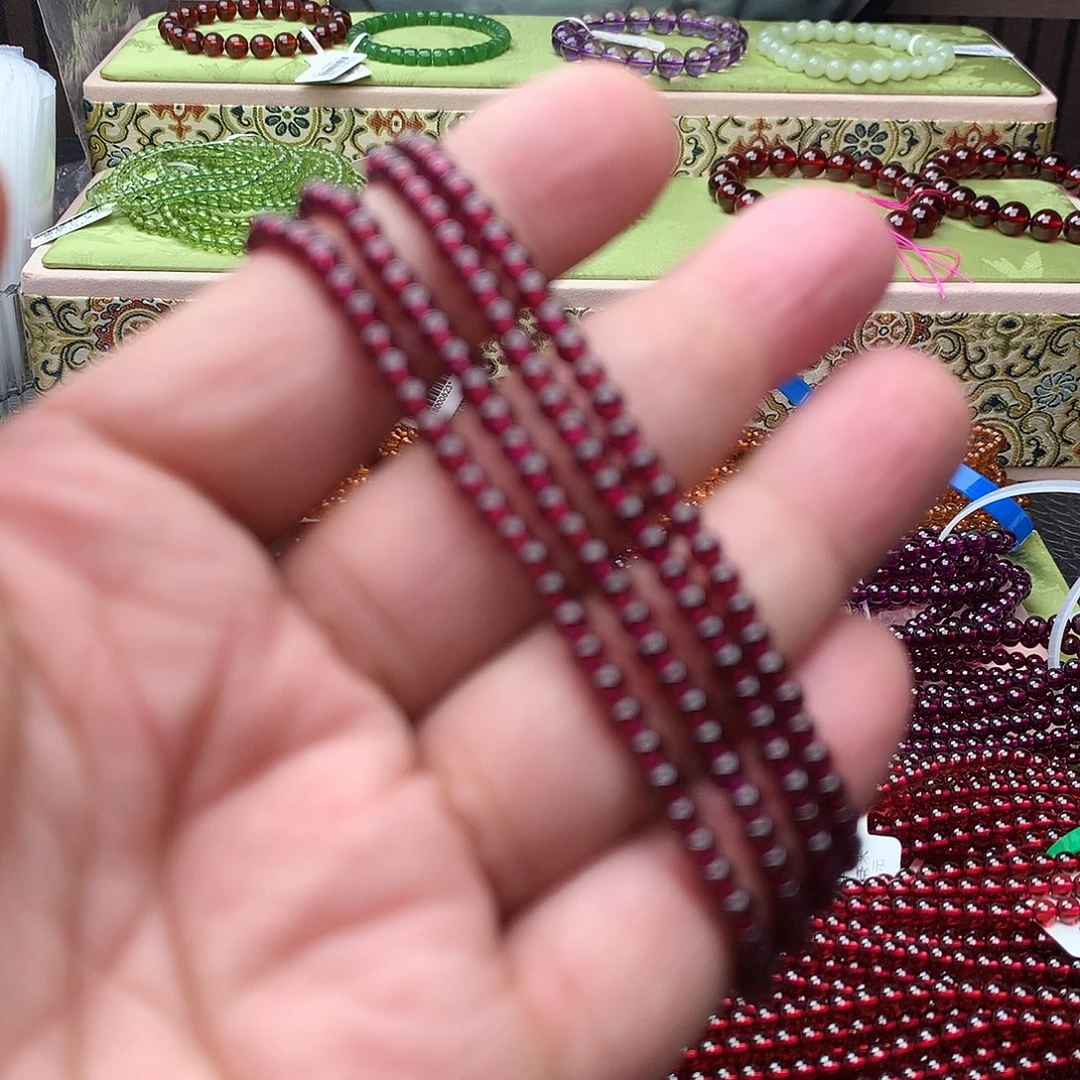 未镶嵌石榴石手串3.5