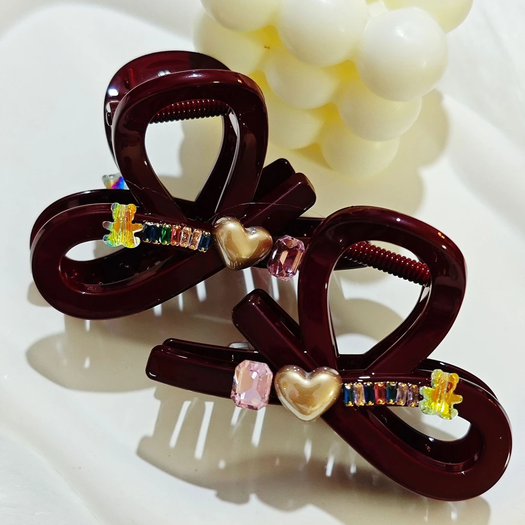 新年安可拉红珍珠水钻抓夹高级感后脑勺鲨鱼夹圣诞氛围感发夹时尚