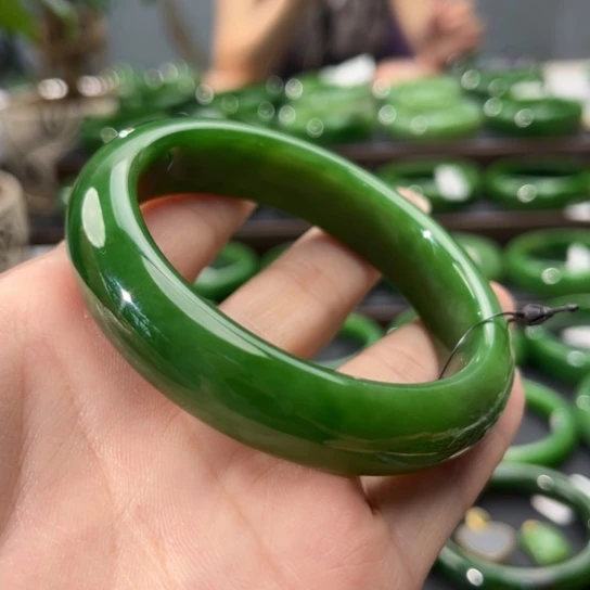 和田玉（碧玉）手镯未镶嵌