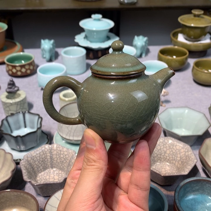 龙泉青瓷铁胎梅子青