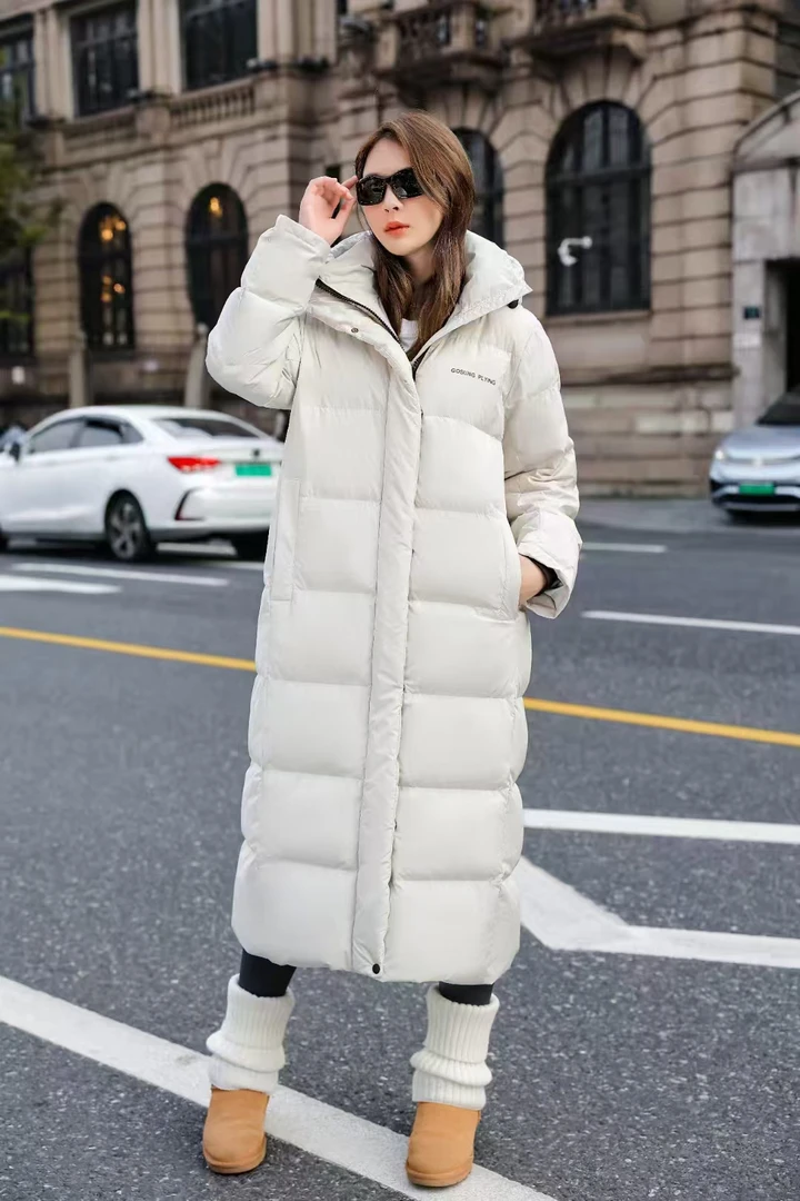 长款长袖直筒型厚款冬季休闲女士保暖时尚羽绒服