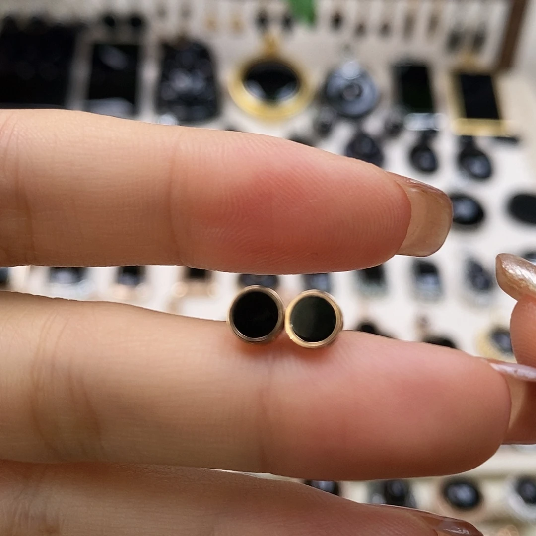 翡翠18K金镶嵌耳饰