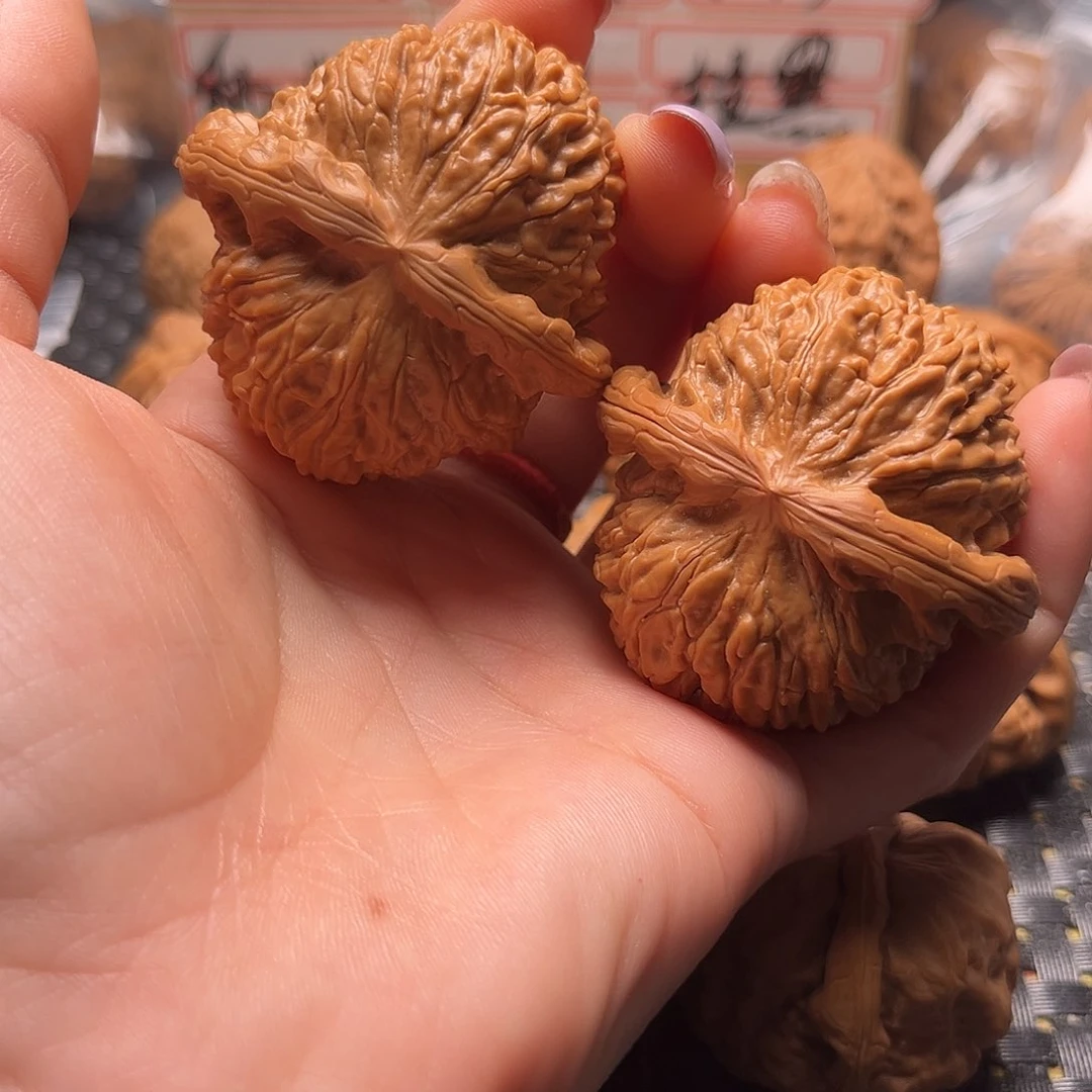 文玩核桃把件白狮子48