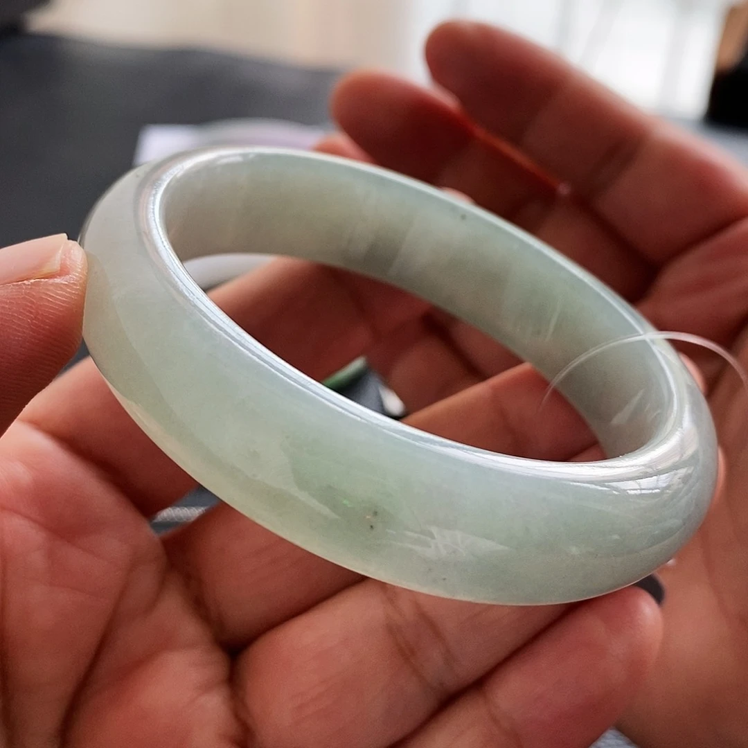 翡翠手镯（贵妃镯）未镶嵌天然翡翠手镯