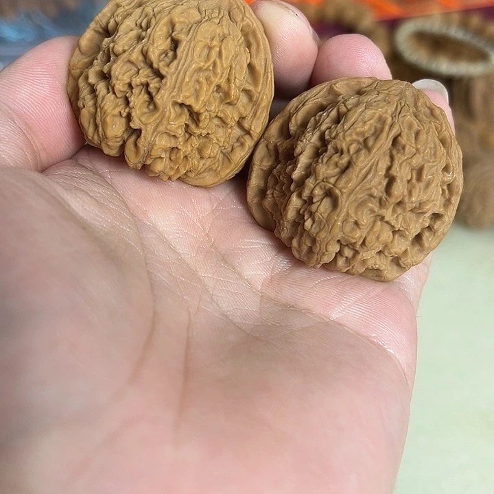 把件文玩核桃39左右南疆配对如图