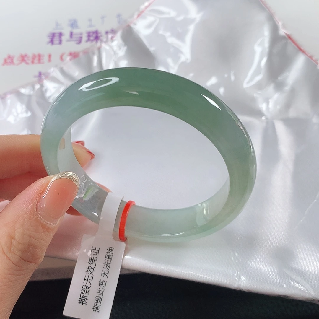 翡翠手镯未镶嵌 正圈①①②