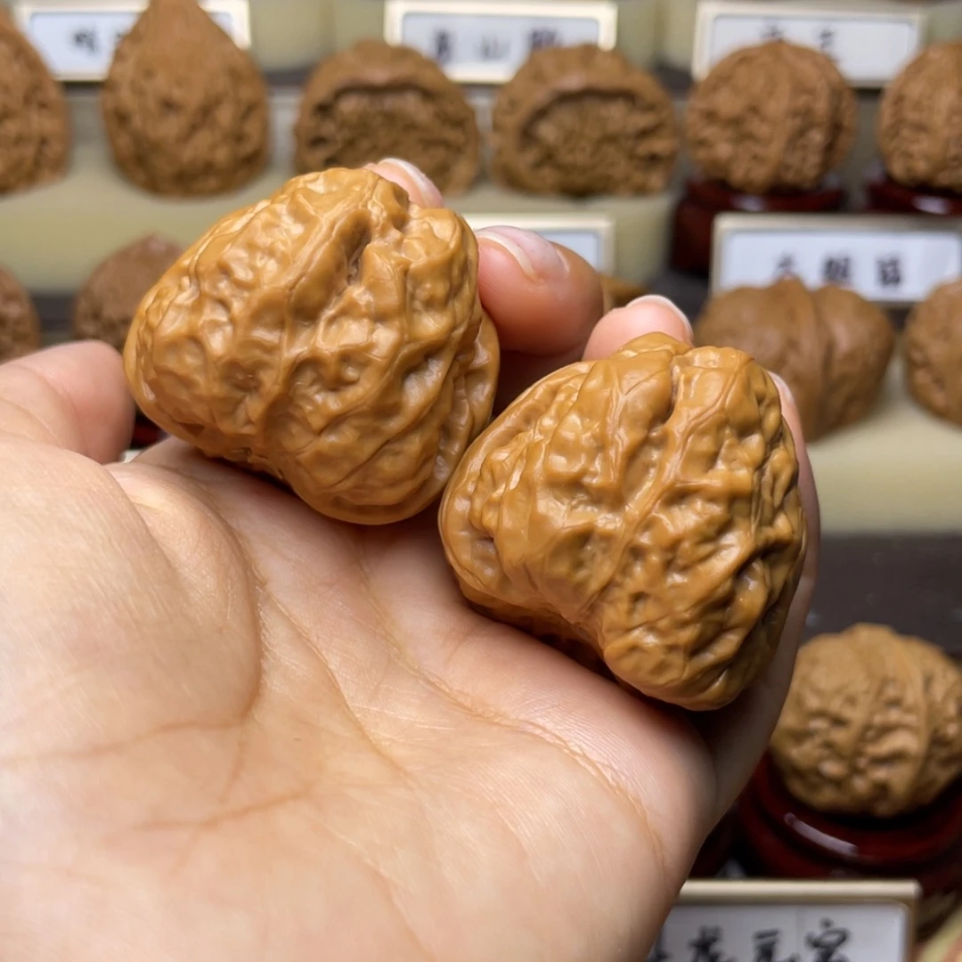 文玩核桃把件蛤蟆头38左右