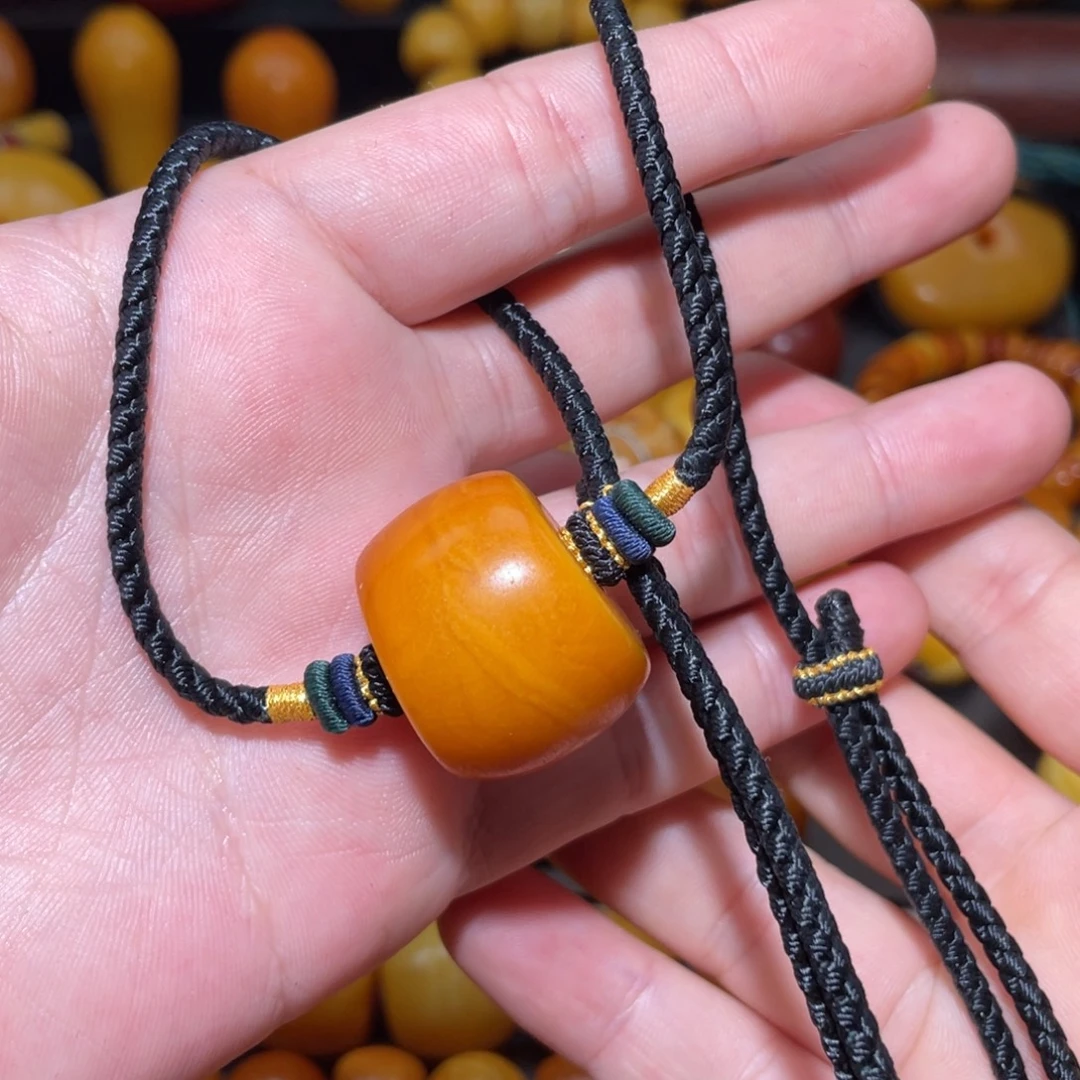 墨***～琥珀未镶嵌裸石马蹄