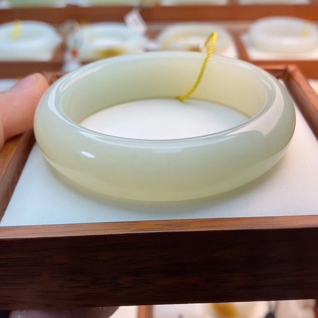 和田玉（白玉）未镶嵌手链