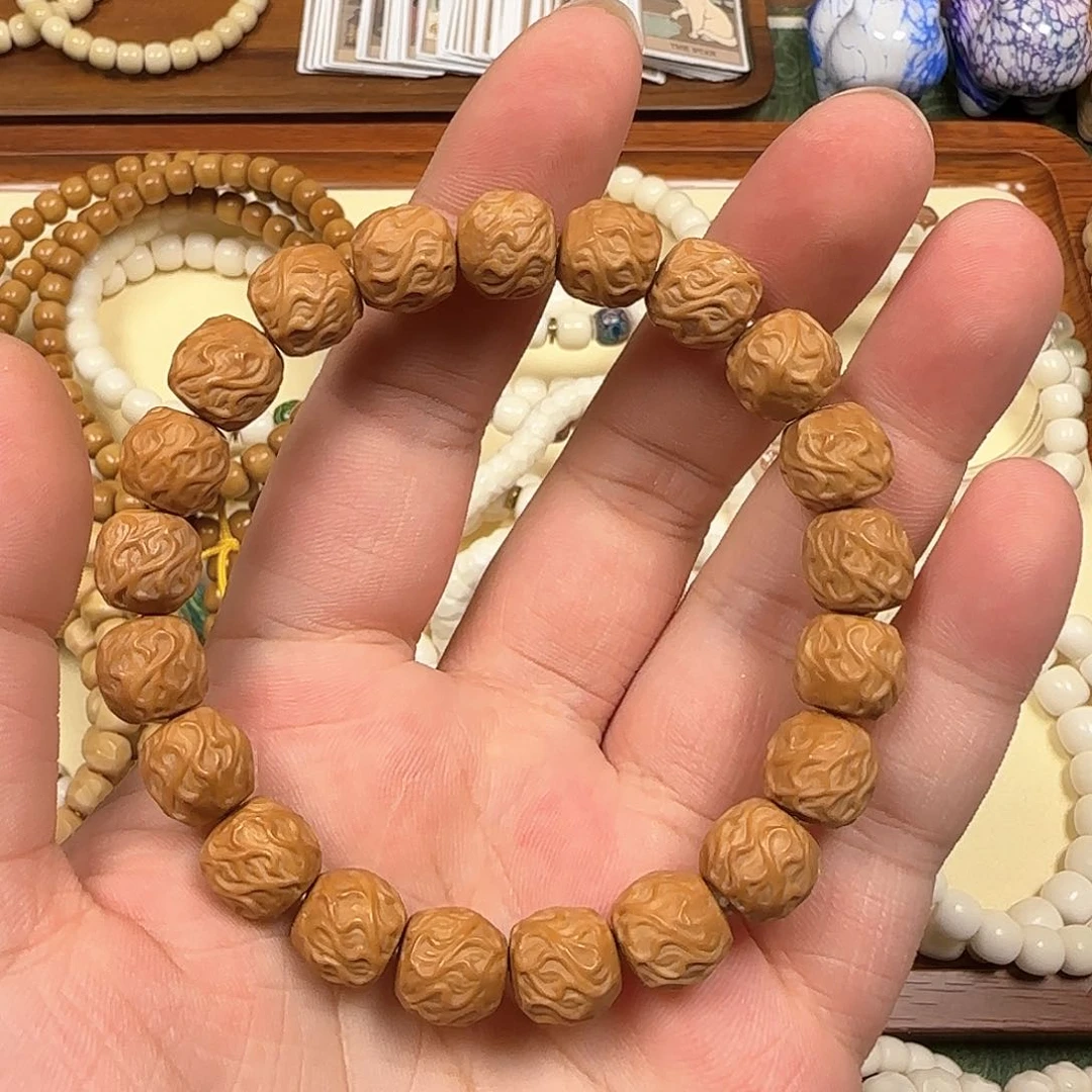 白玉菩提吊坠?***?猴头福利龙须