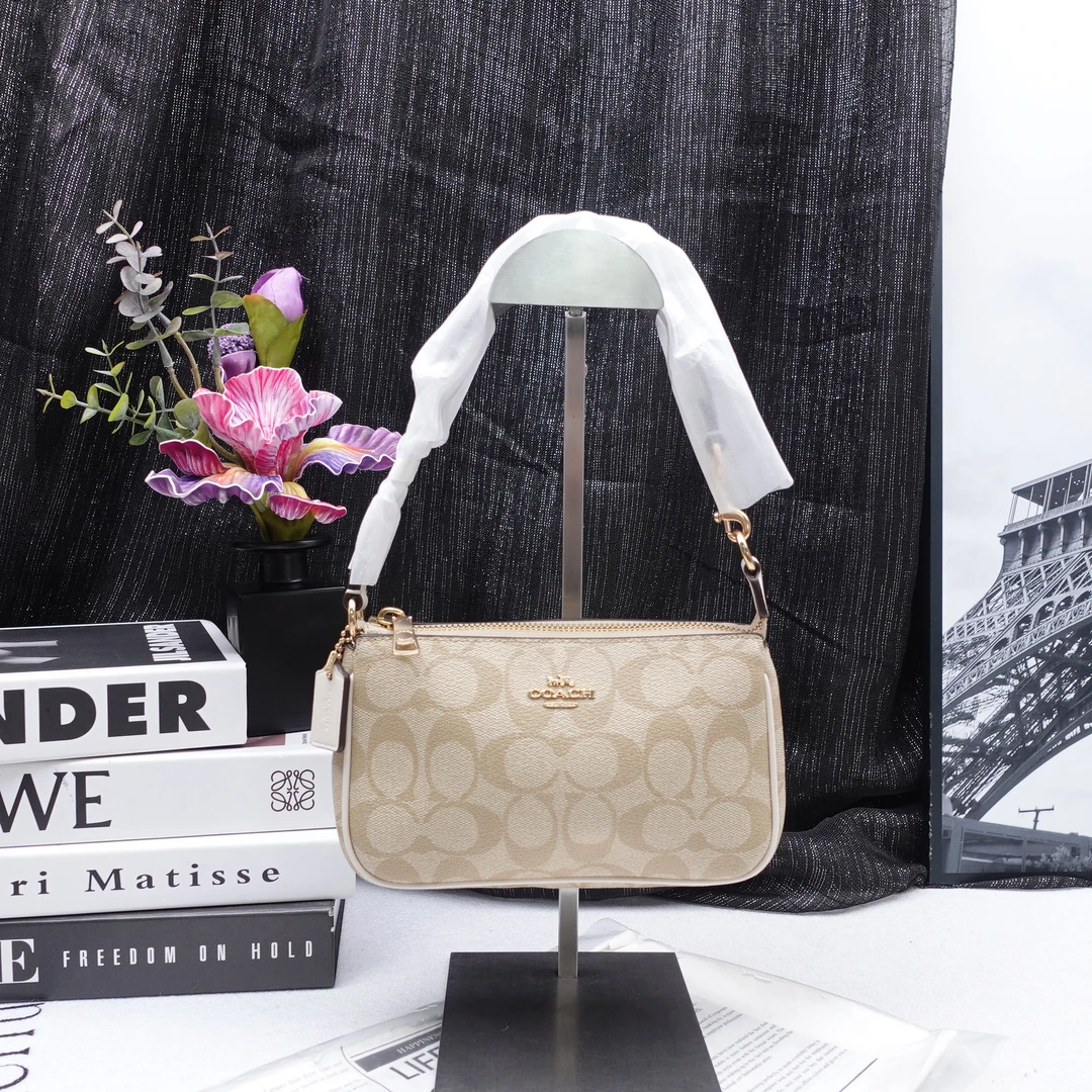95新 COACH/蔻驰 单肩包/T10189496