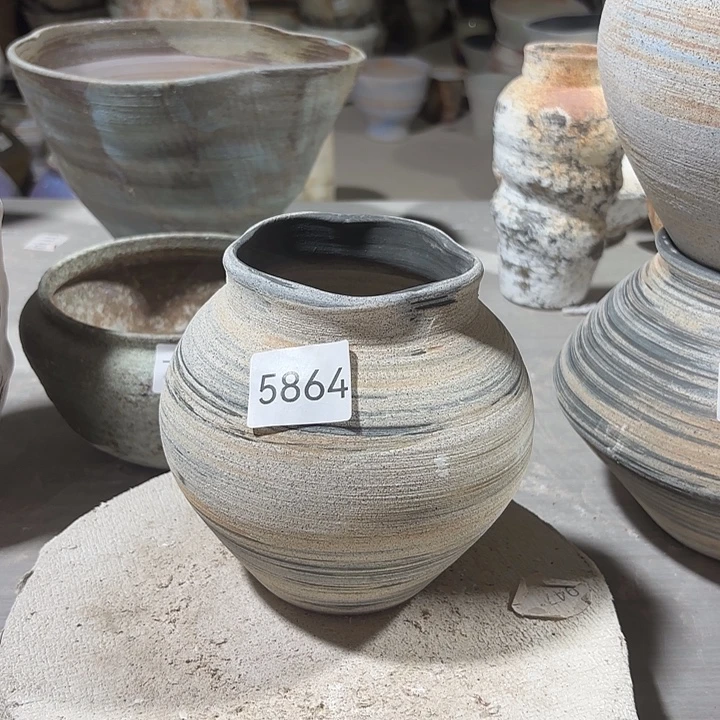 摆件高16，口9.5，有孔，5864