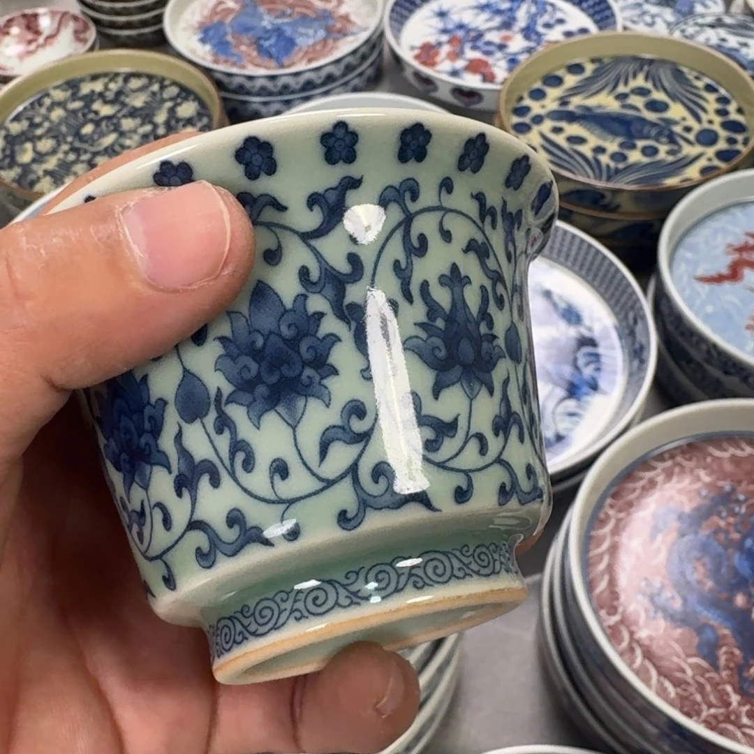 杯清釉青花缠枝莲两才盖碗