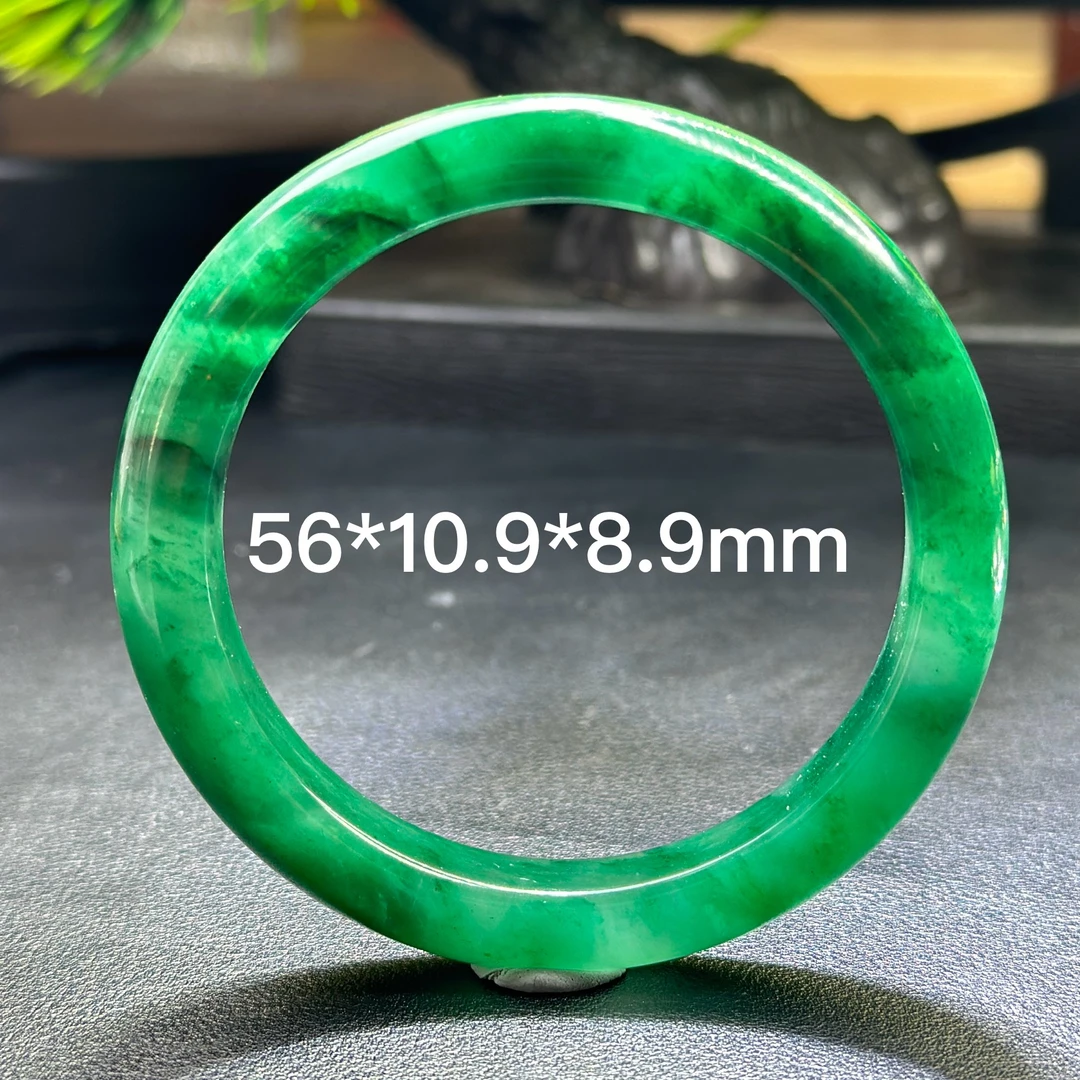 天然非洲翠石英质玉手镯女款辣绿文艺细腻干净无纹裂带证书返运费