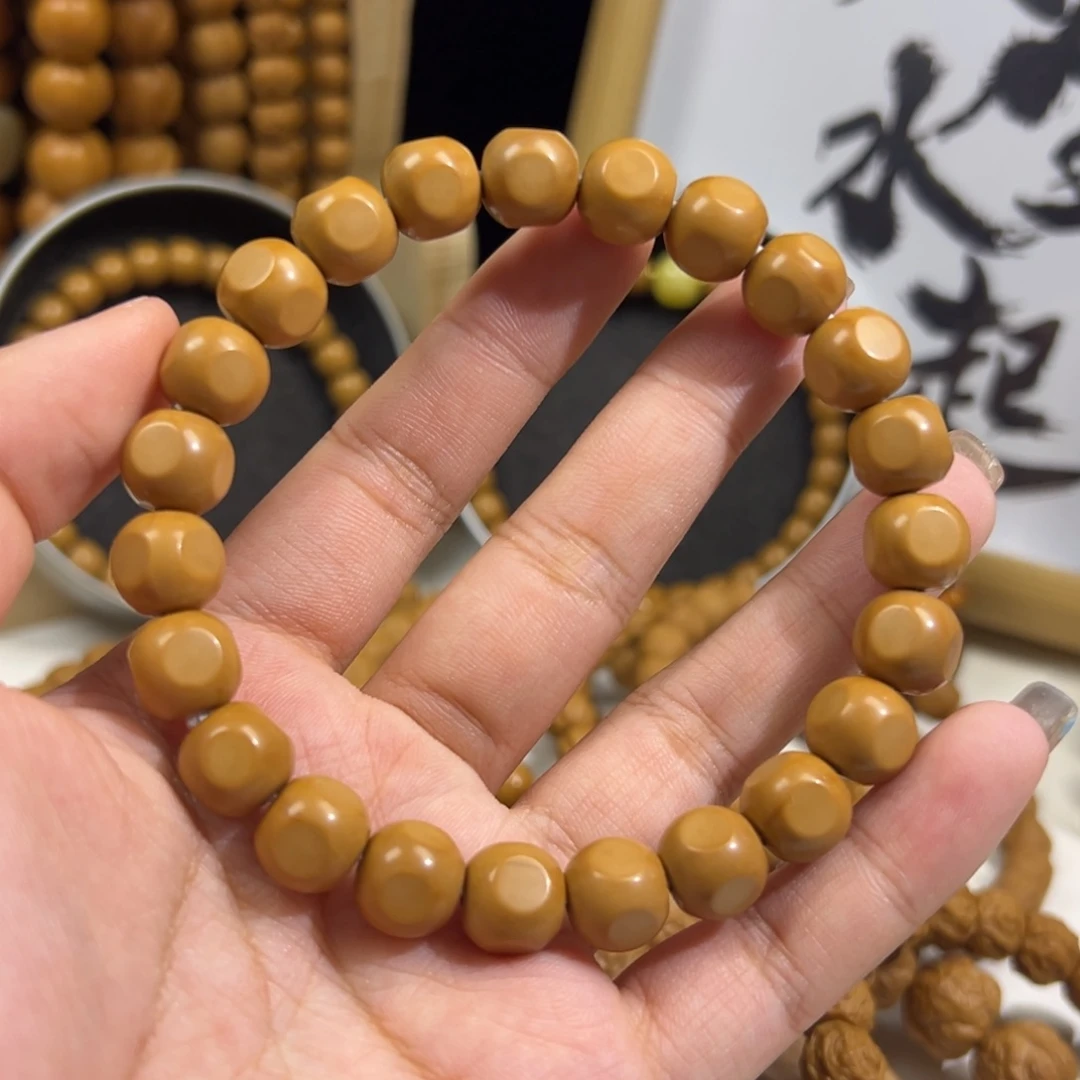 猴头核桃吊坠9+mm六方全品无暇