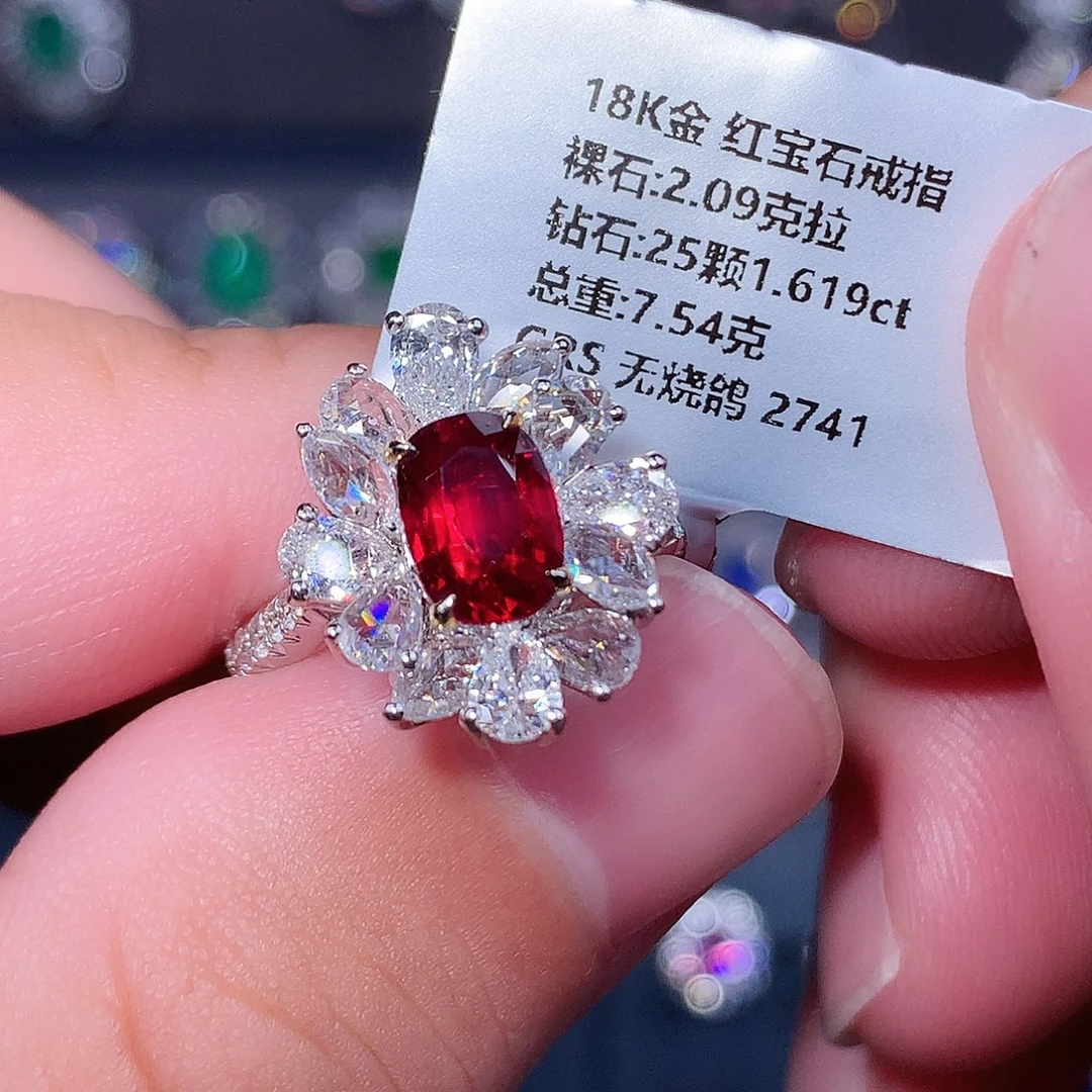 戒指18K金镶嵌红宝石