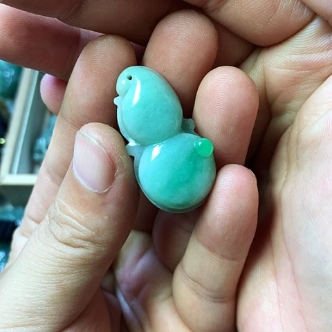 小***敏颈饰未镶嵌翡翠福豆豆珠宝翡翠颈饰