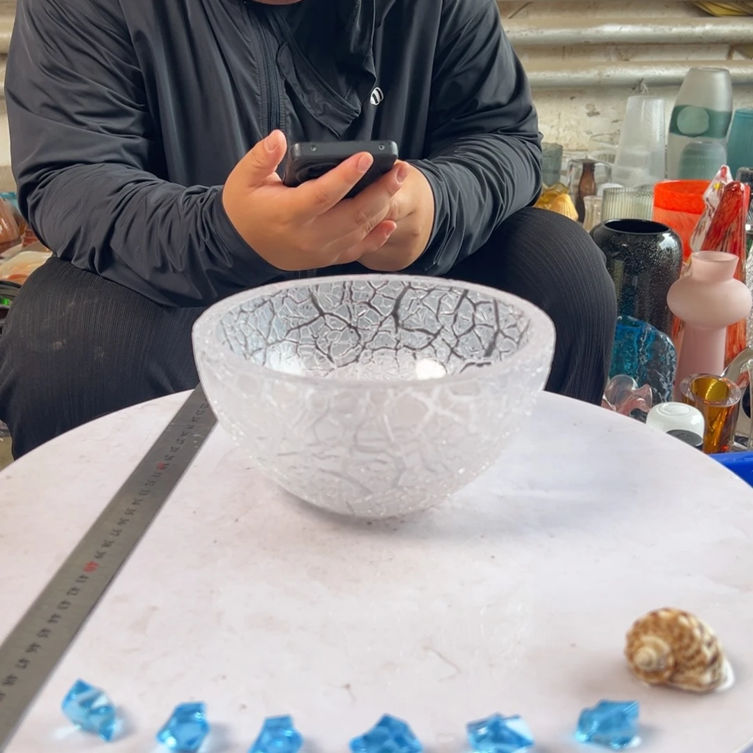 透明银箔琉璃花器摆件成品