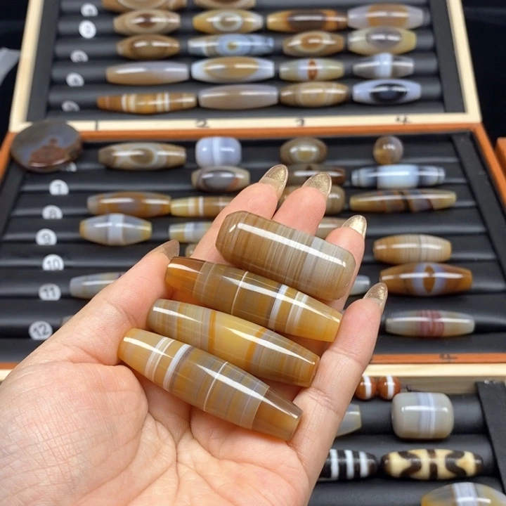 玛瑙/玉髓珠宝奇石未镶嵌一**光