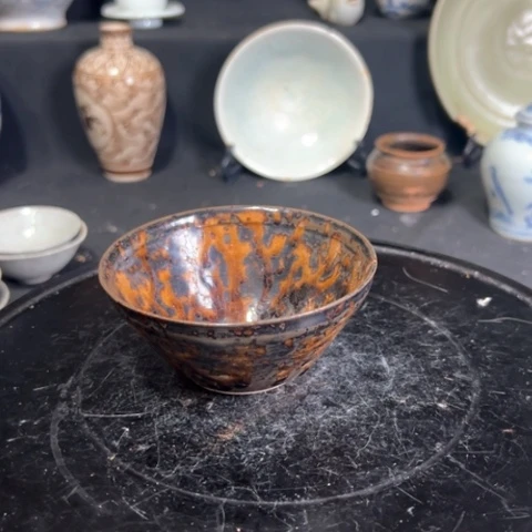 摆件江**人单纯釉的一个小盏