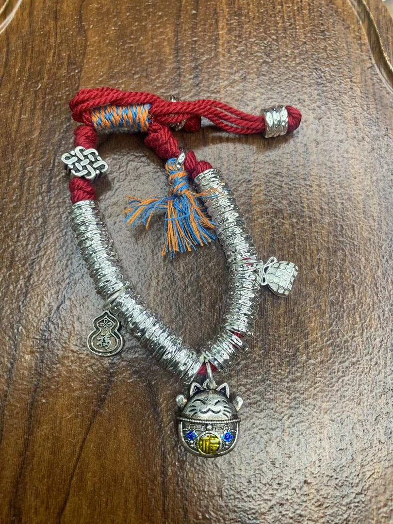 068 红绳招财猫盘缠手链 精品银色手链 无礼盒