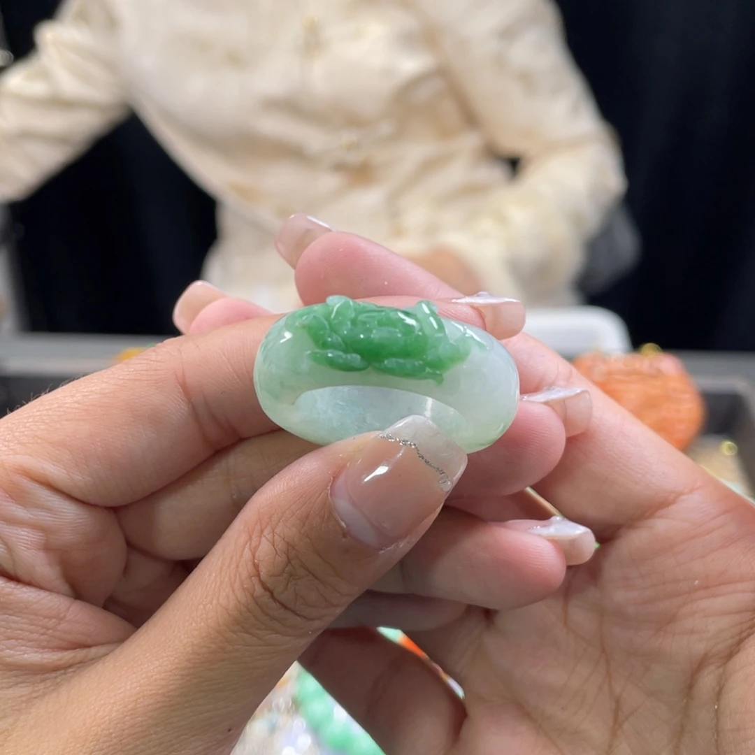 翡翠戒圈未镶嵌代编织