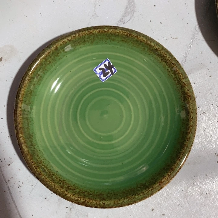 瓷片五厂洒金帝王绿盘子微瑕疵