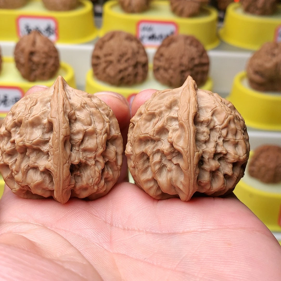 文玩核桃把件蓟县梨木台