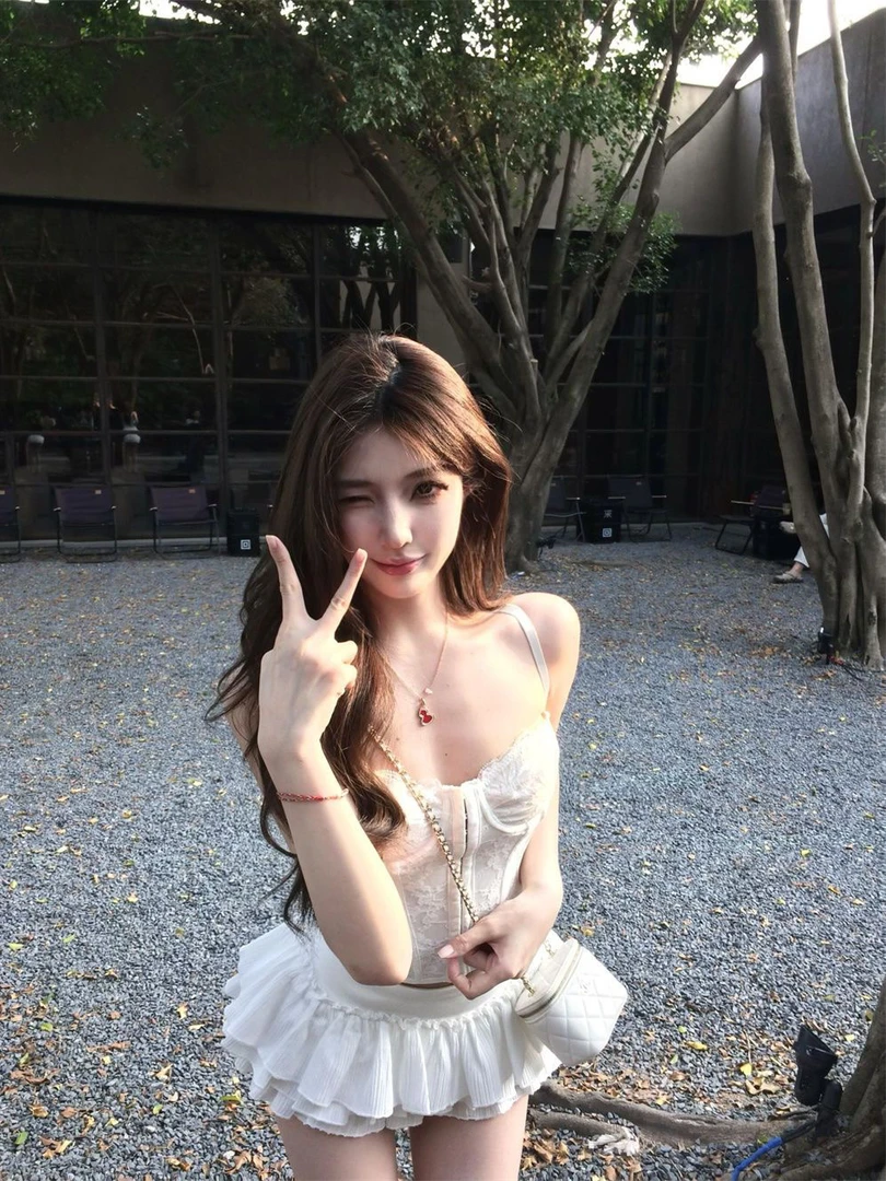 布丁家 当季新款潮时尚甜美辣妹女装