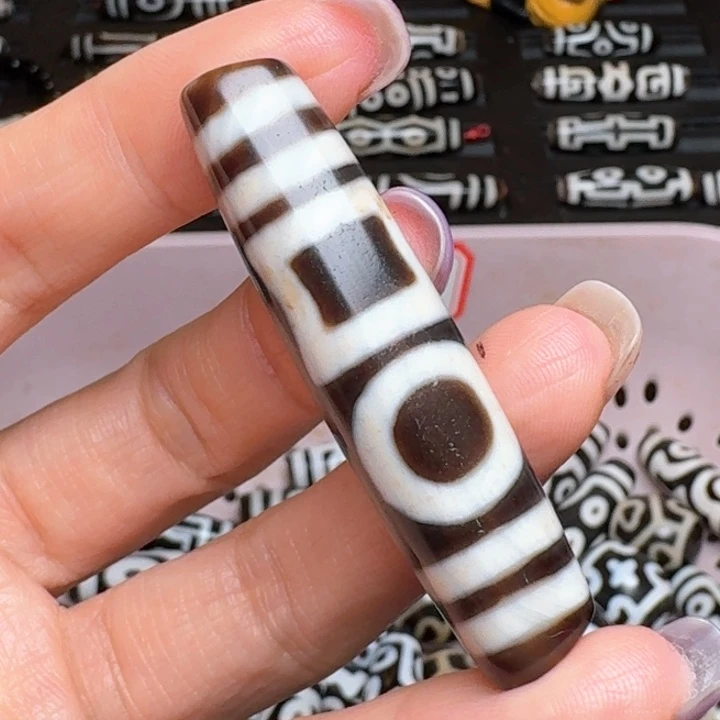 玛瑙/玉髓颈饰未镶嵌神**动