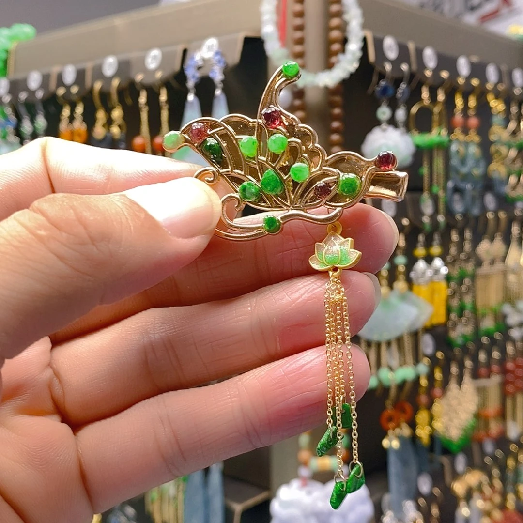 未镶嵌翡翠耳饰翡翠