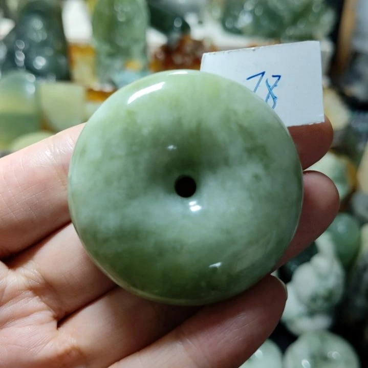 岫玉未镶嵌平安扣