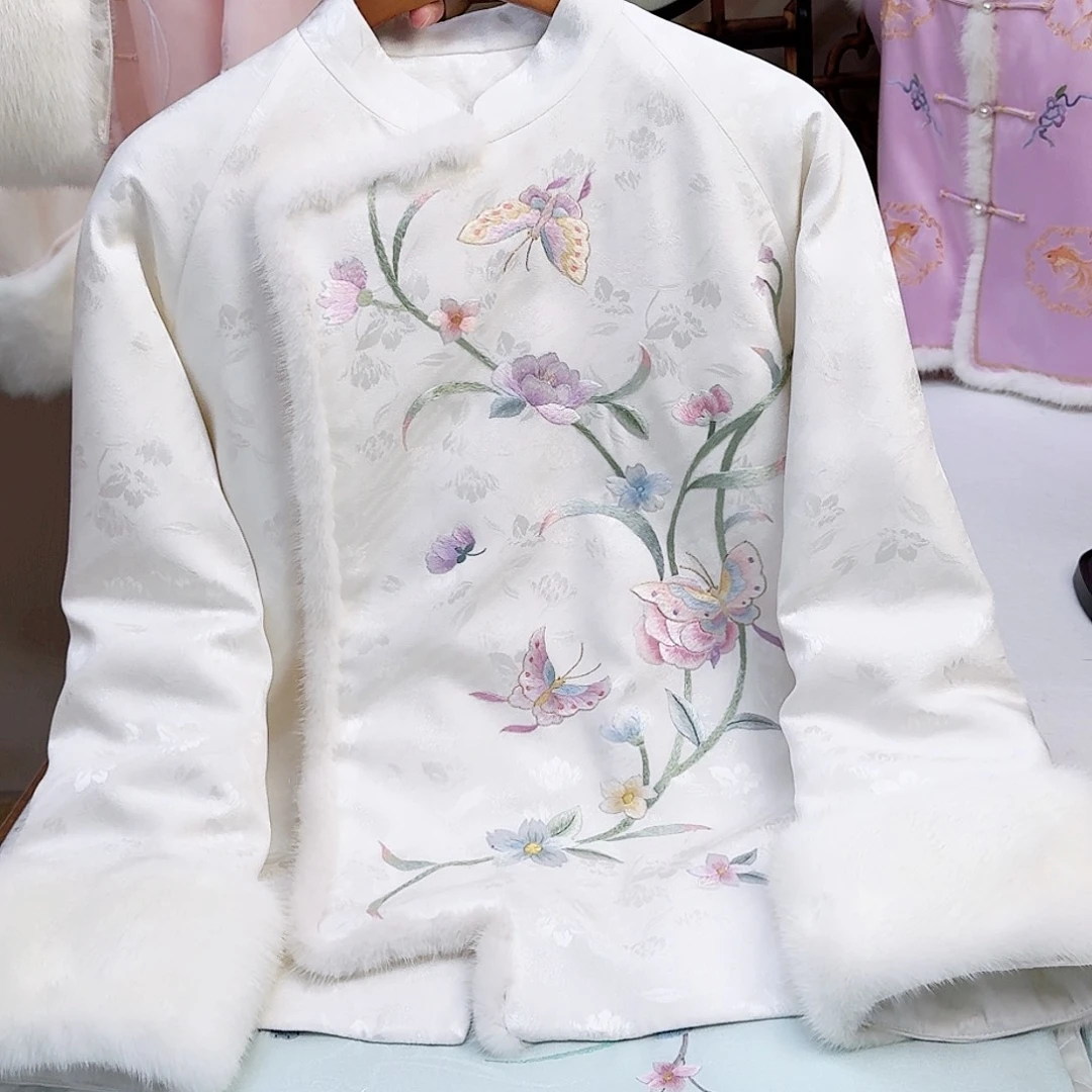 织绣真丝白色正绢棉服