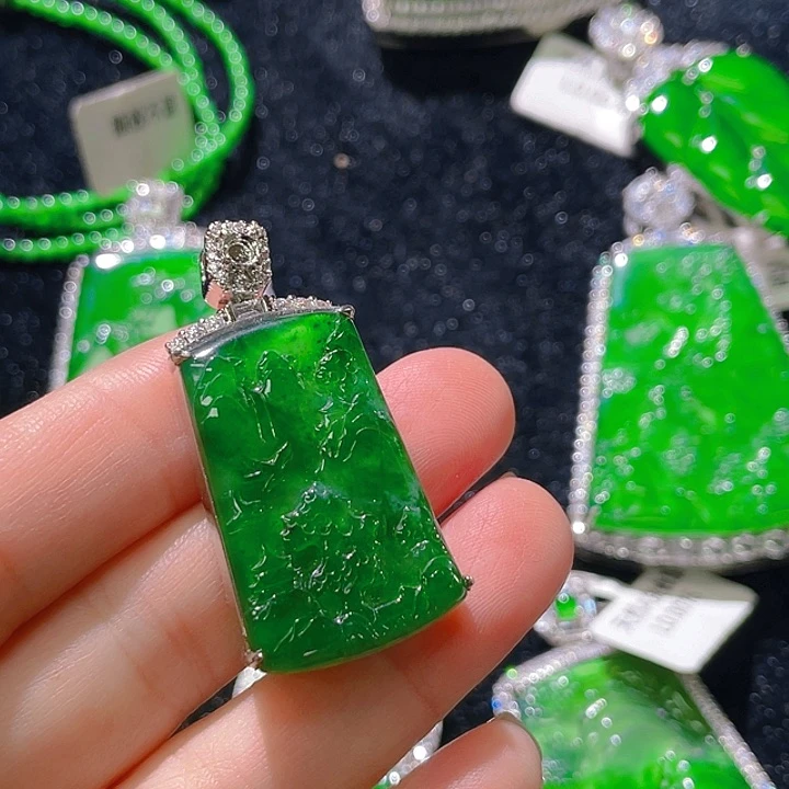 翡翠颈饰未镶嵌8，