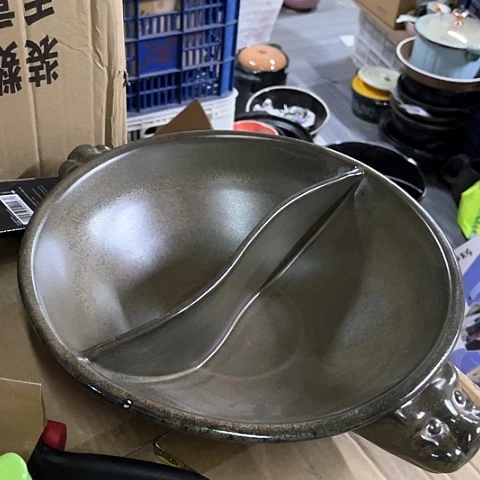 微瑕，明火，口径30高度8针孔拖釉