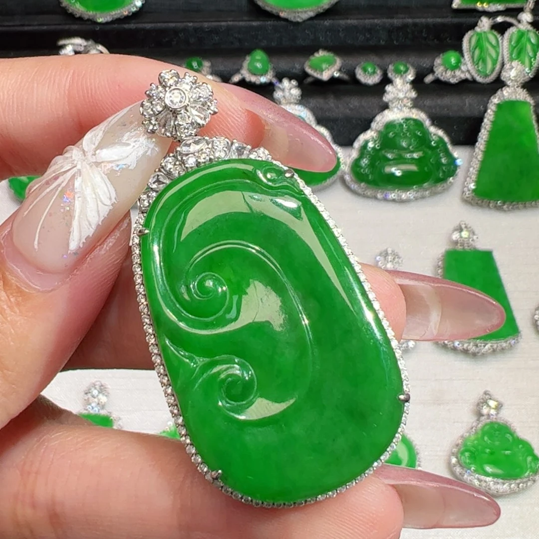 翡翠18K金镶嵌吊坠(不含链)